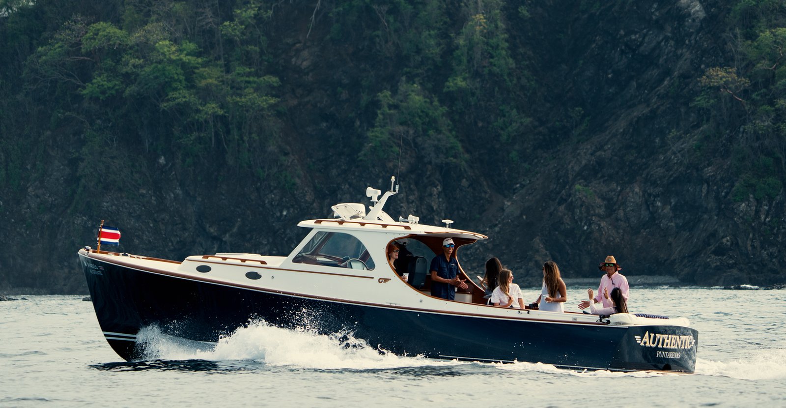 Private Isla Tortuga Boat Tour - Image 4