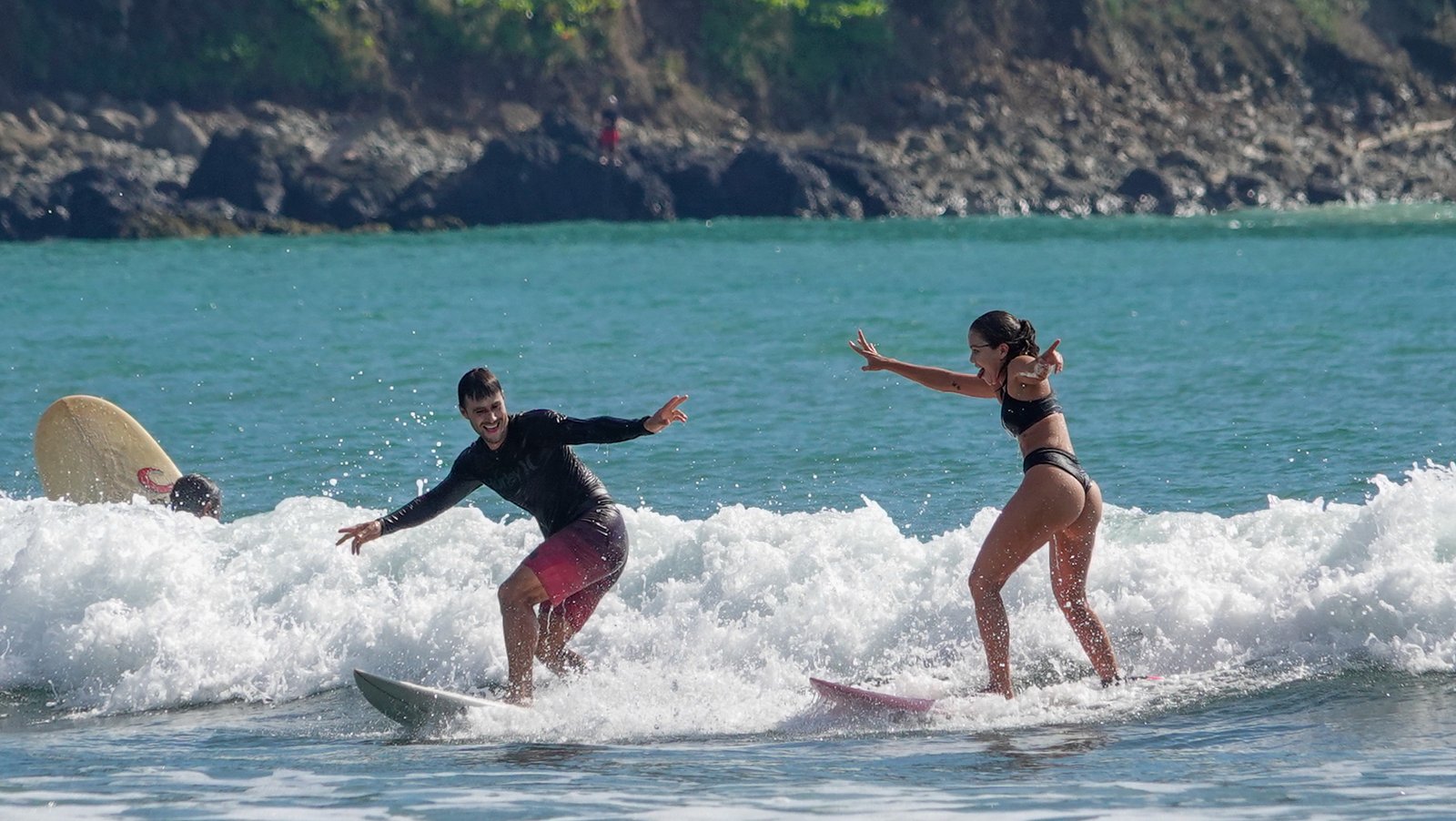 <span title="hello">Jaco Surfing Lessons</span> - Image 5