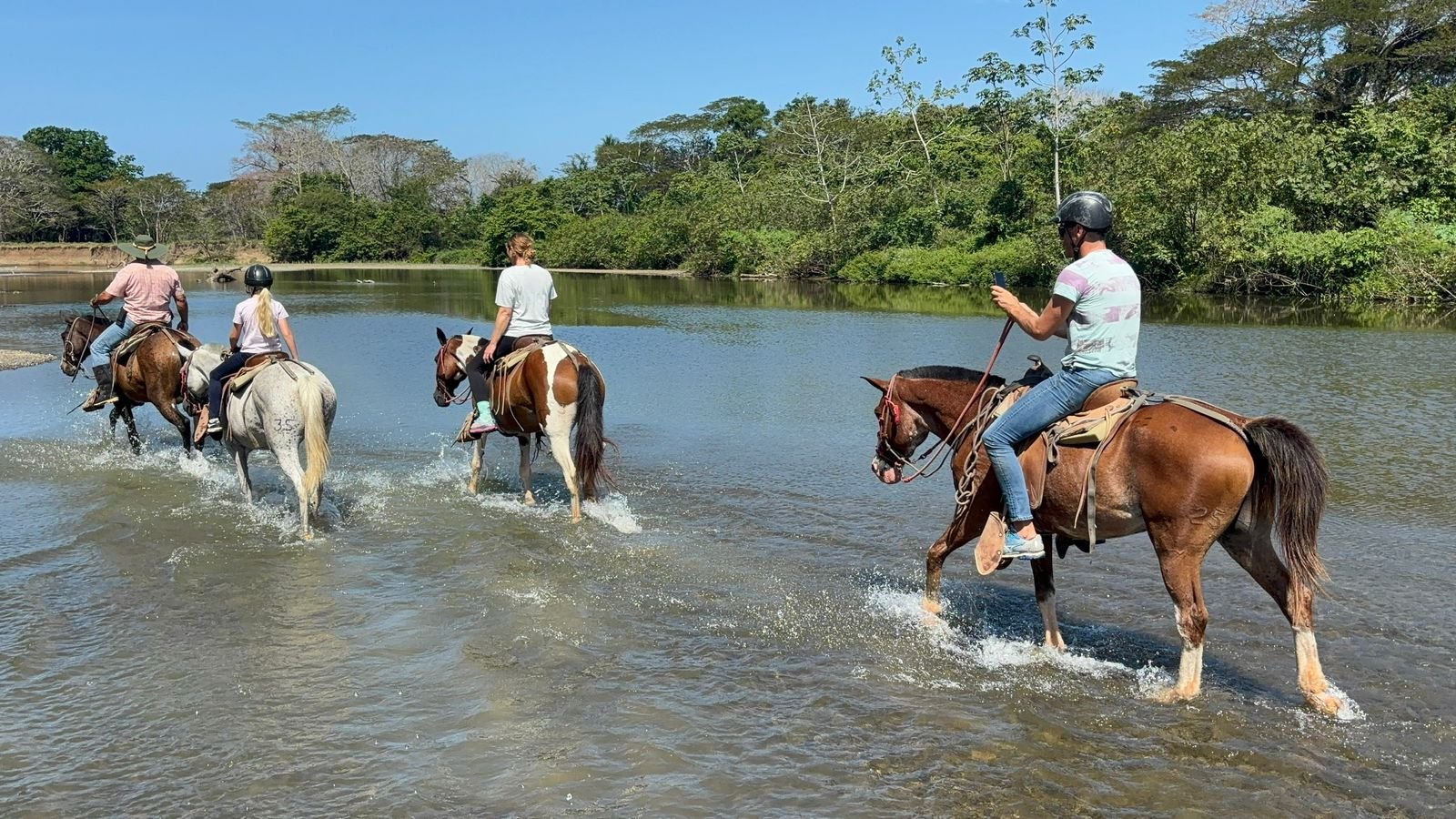 Nosara Coastal Boat Tour - Image 2